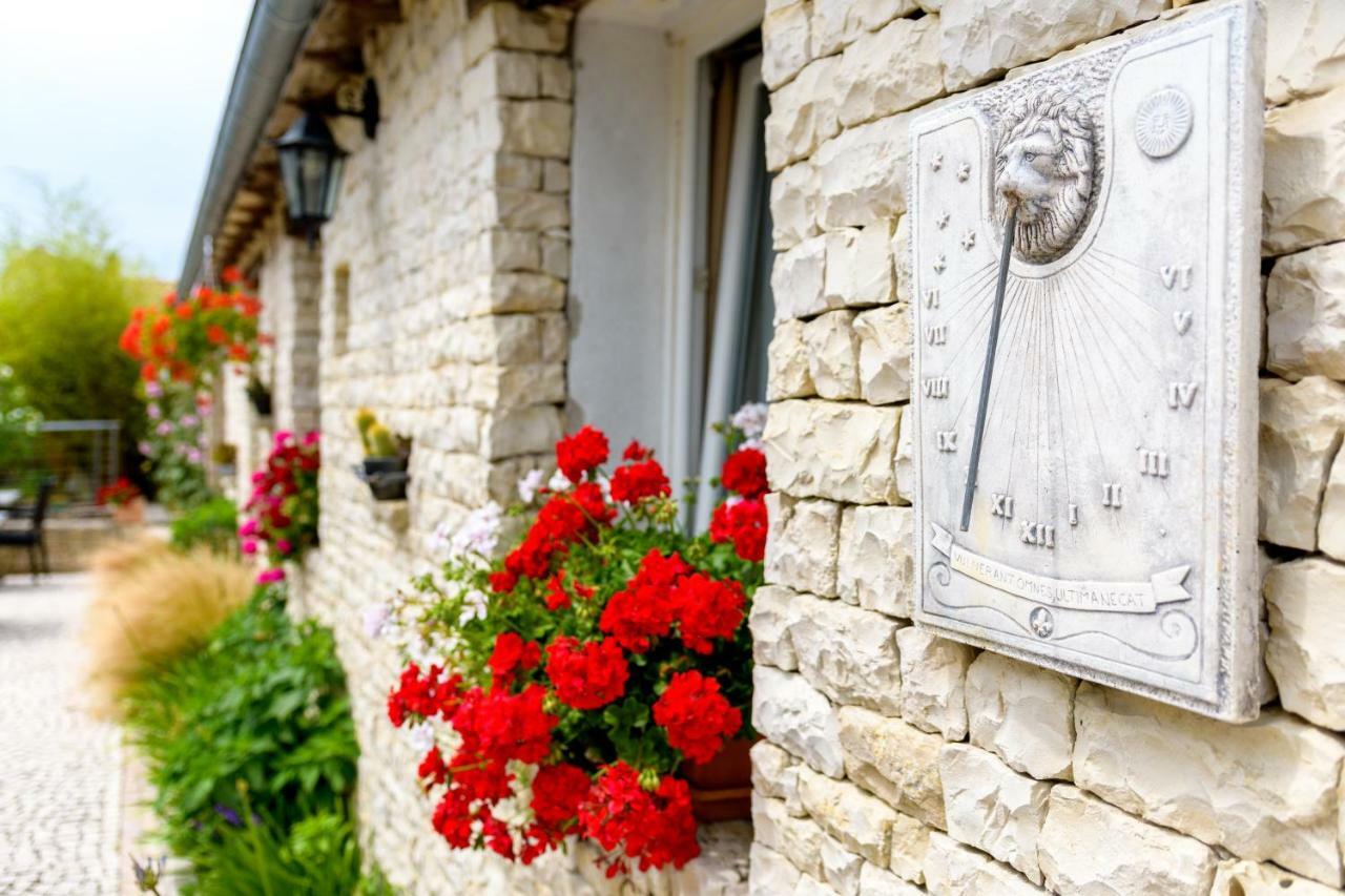 Hotel Le Peu Breton Sainte-Marie-de-Ré Esterno foto